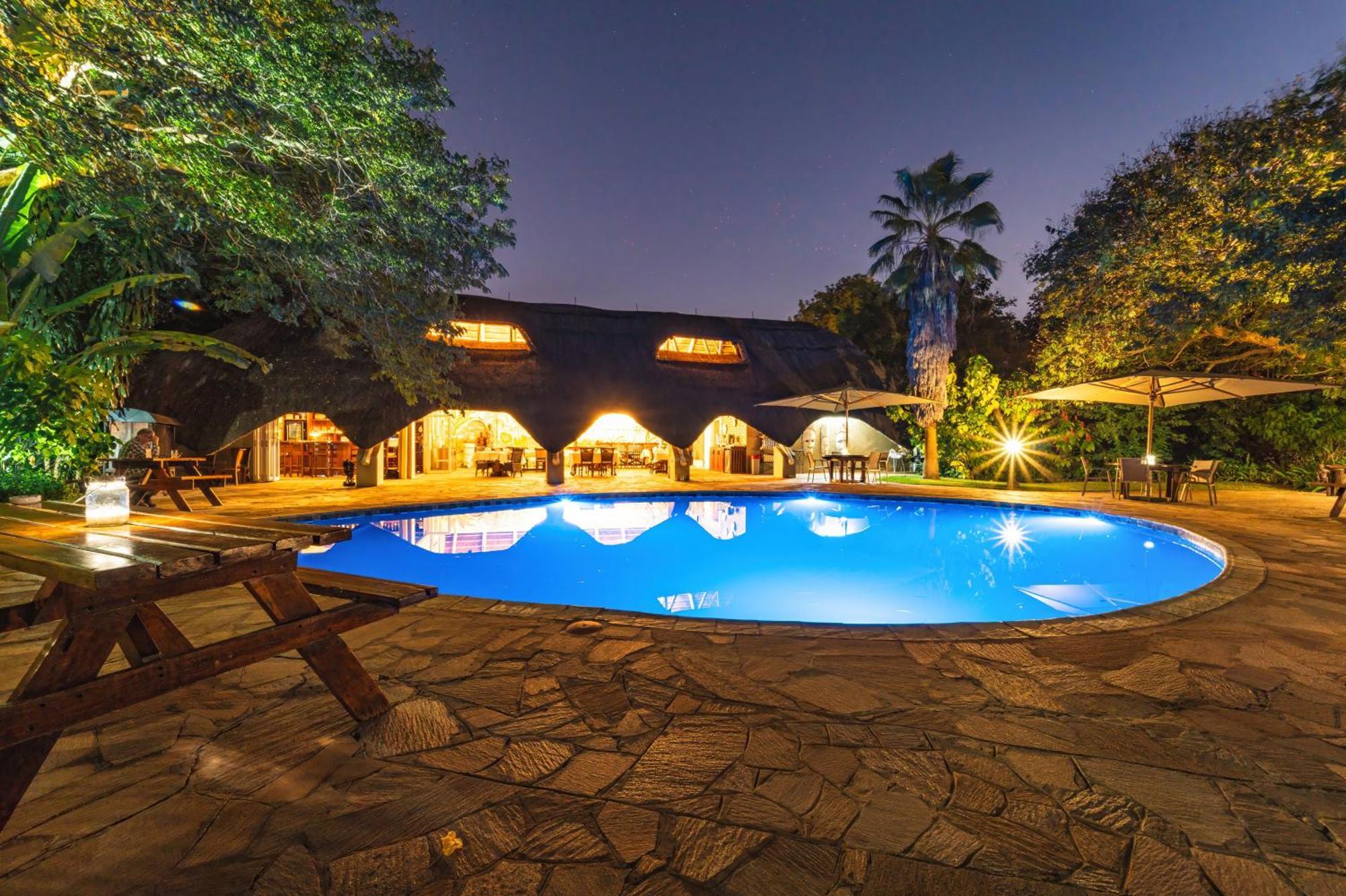 Bayete Guest Lodge ヴィクトリア・フォールズ エクステリア 写真